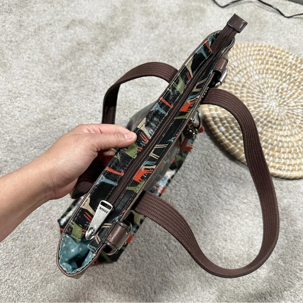 Fossil Giraffe Coatted Canvas Tote Shoulder Bag Keyper Lock Charm Multicolor - Image 13