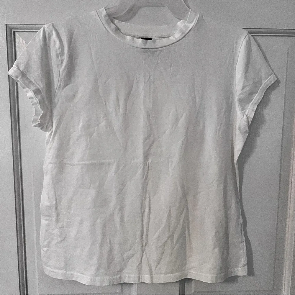 Solid White Form-Fitting Short Sleeve T-Shirt - Image 2