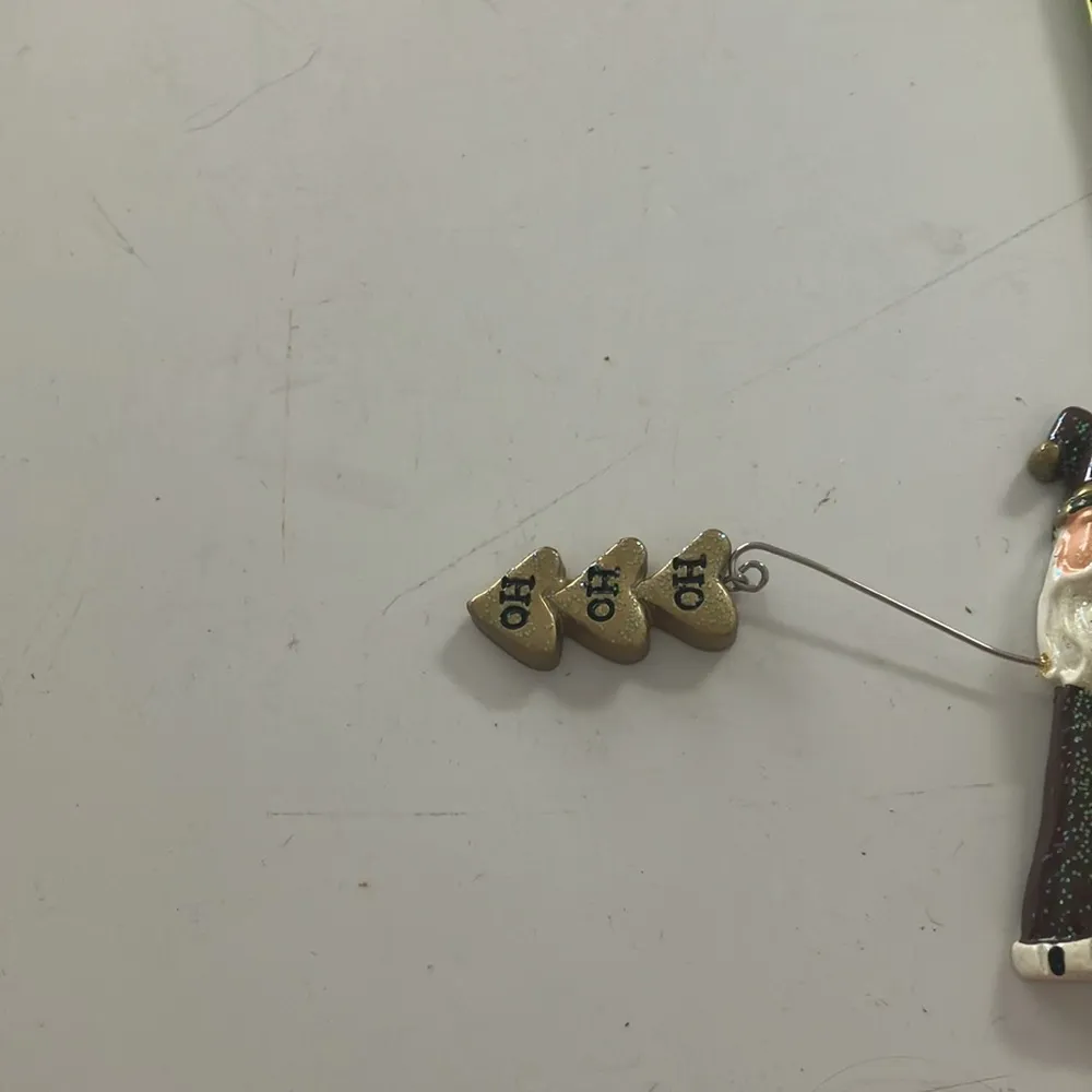 Seasonal novelty brooch - Image 2