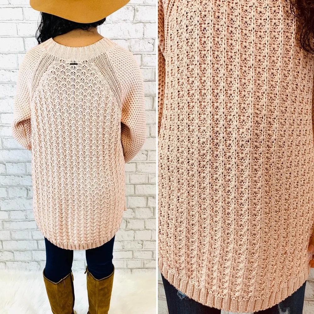 Calvin Klein pink knit sweater. - Image 6