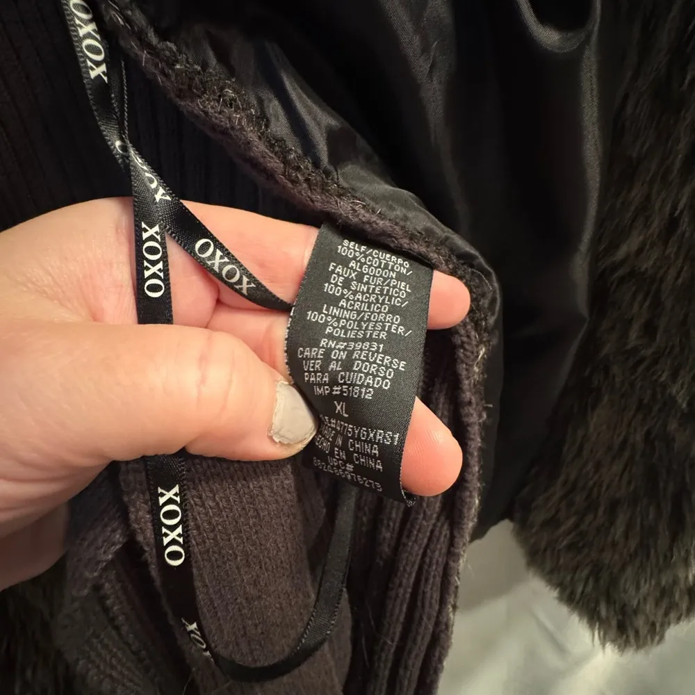 XOXO Faux Fur and Knit Vest, XL - Image 7