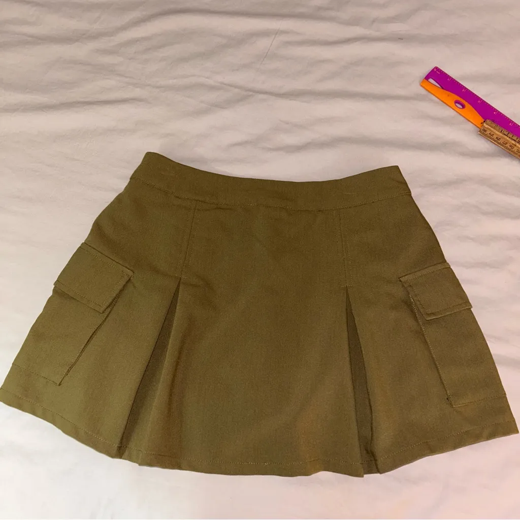 Pacsun LA Hearts Small Olive Green Pleated Cargo Mini Skirt, Skorts Shorts Under - Image 9