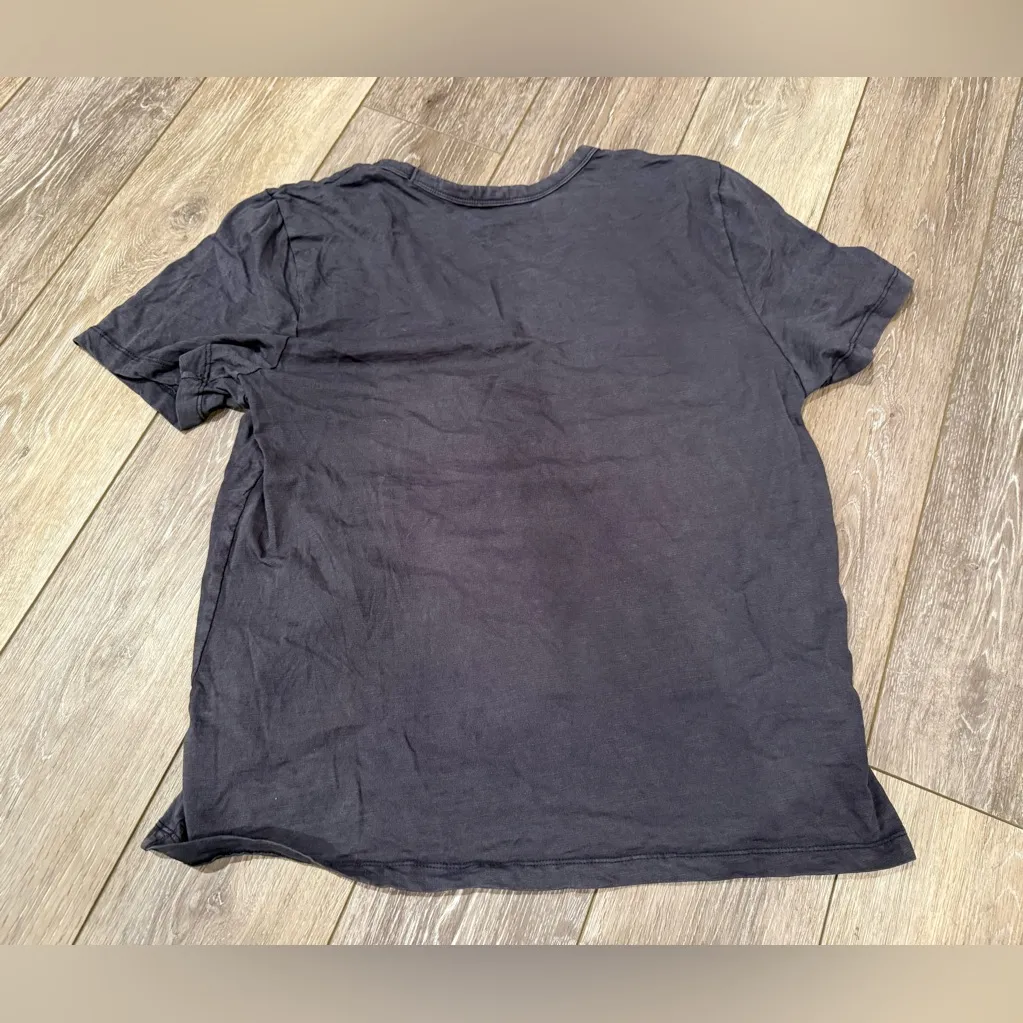Universal Thread Grey V-Neck Short Sleeve Relaxed Tee - Image 4