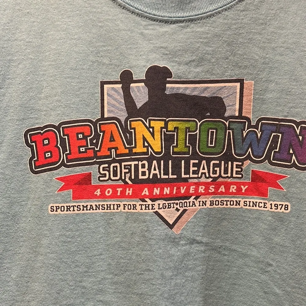 Gildan Beantown Softball League LGBT*QQIA 40th Anniversary size Large - Image 2