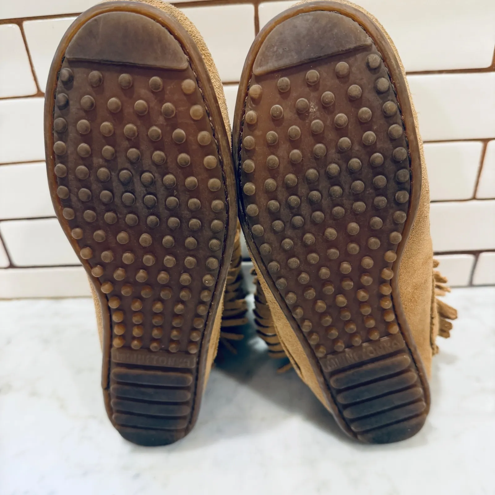 Minnetonka Moccasin Boots Fringe Suede Ankle Booties Casual‎ Tan Size 8 - Image 5