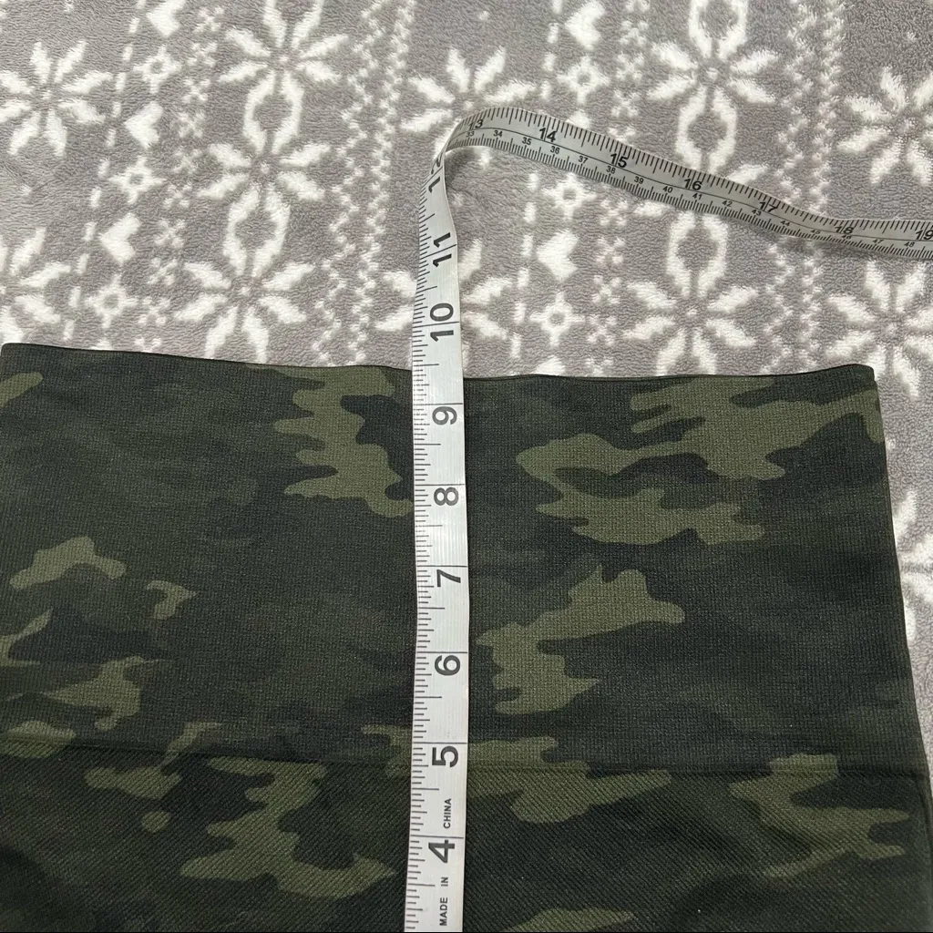 SPANX Seamless Green Camo Cropped Legging‎ Size XS - Image 10