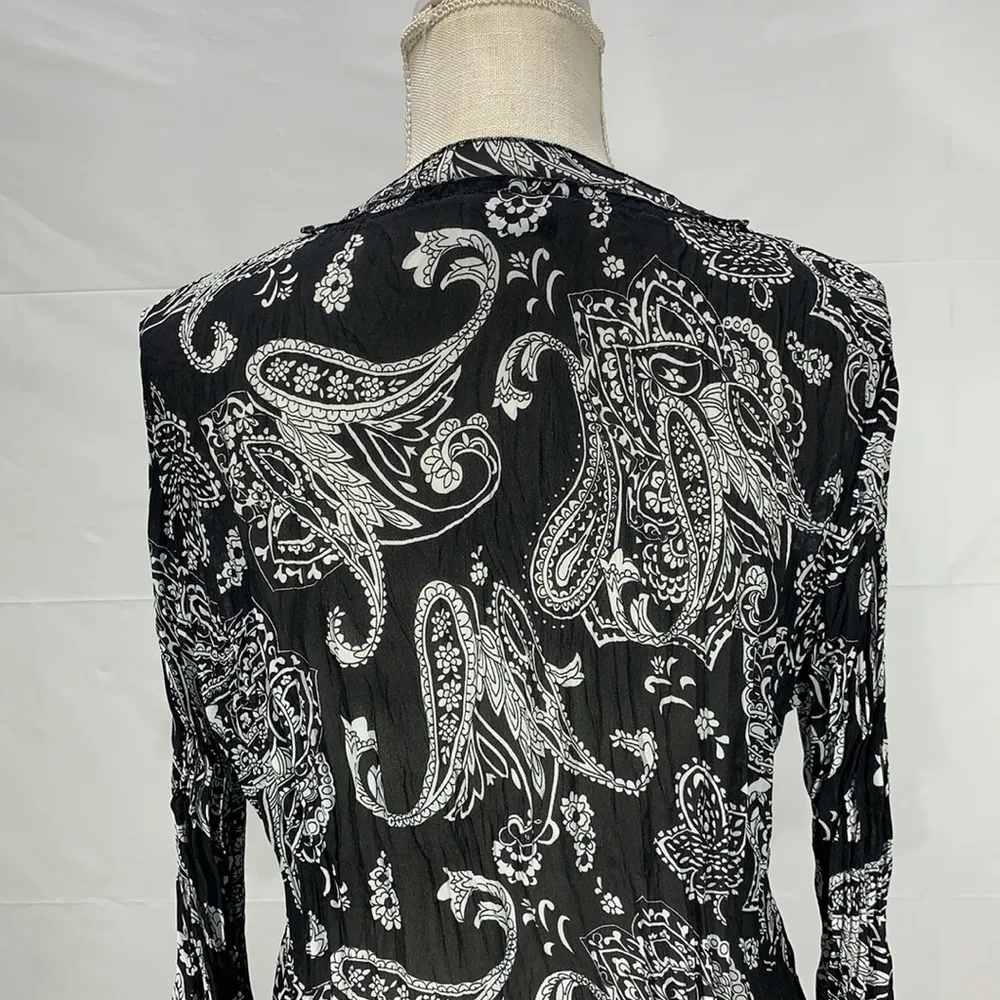 Black White Semi Sheer Paisley Print Long Sleeve Blouse Size Large - Image 9