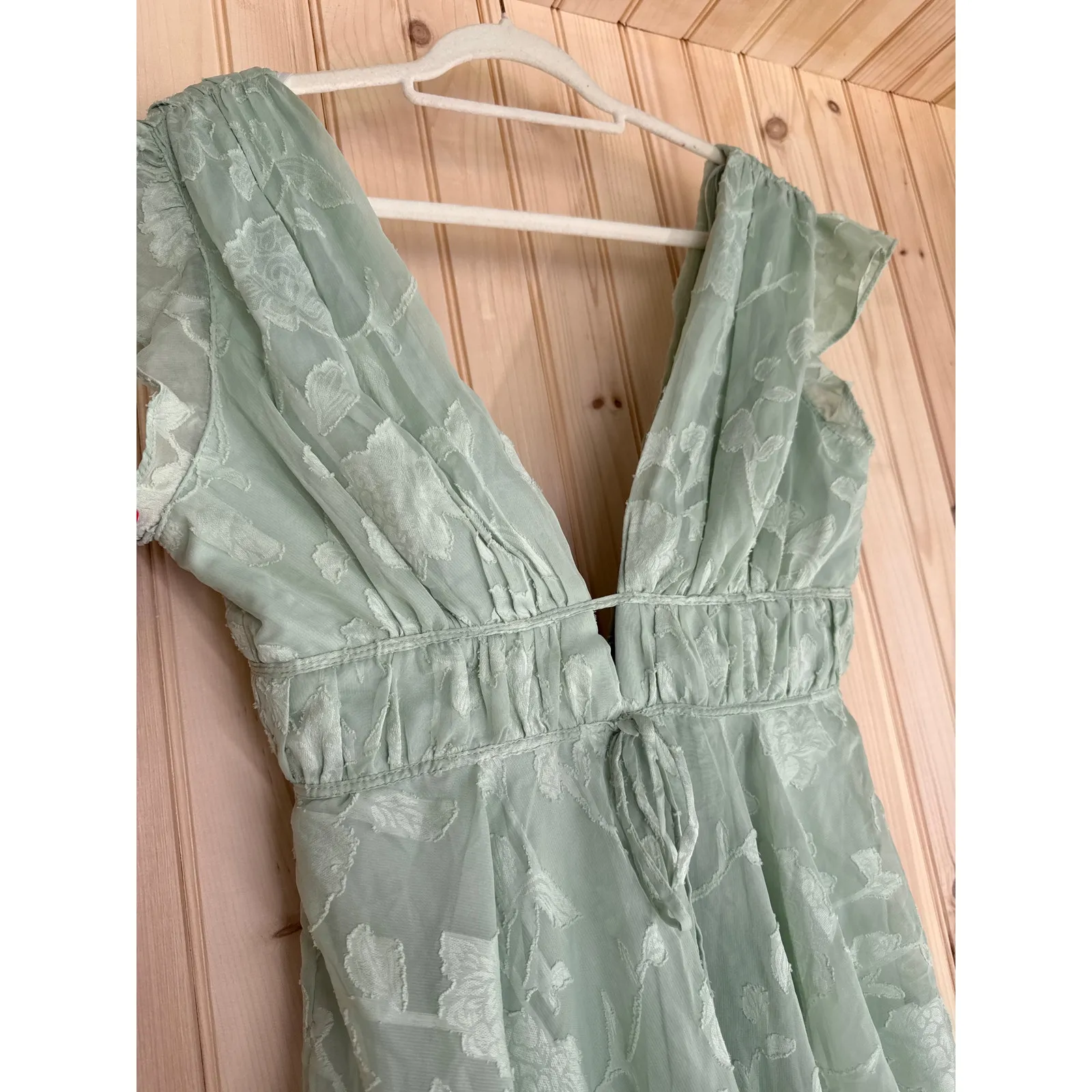 NWT Lulus All About The Flowers Mint Green Burnout Floral Ruffled Romper Size L - Image 4