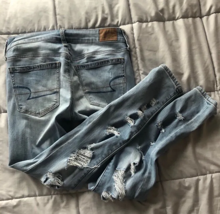 American Eagle Outfitters Ripped Jeans  - Image 4