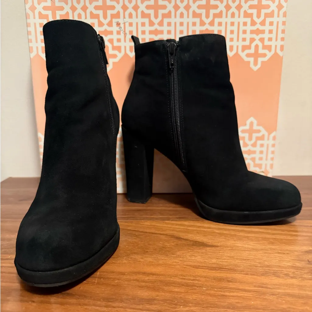 Gianni Bini Black Ankle Boots - Image 3
