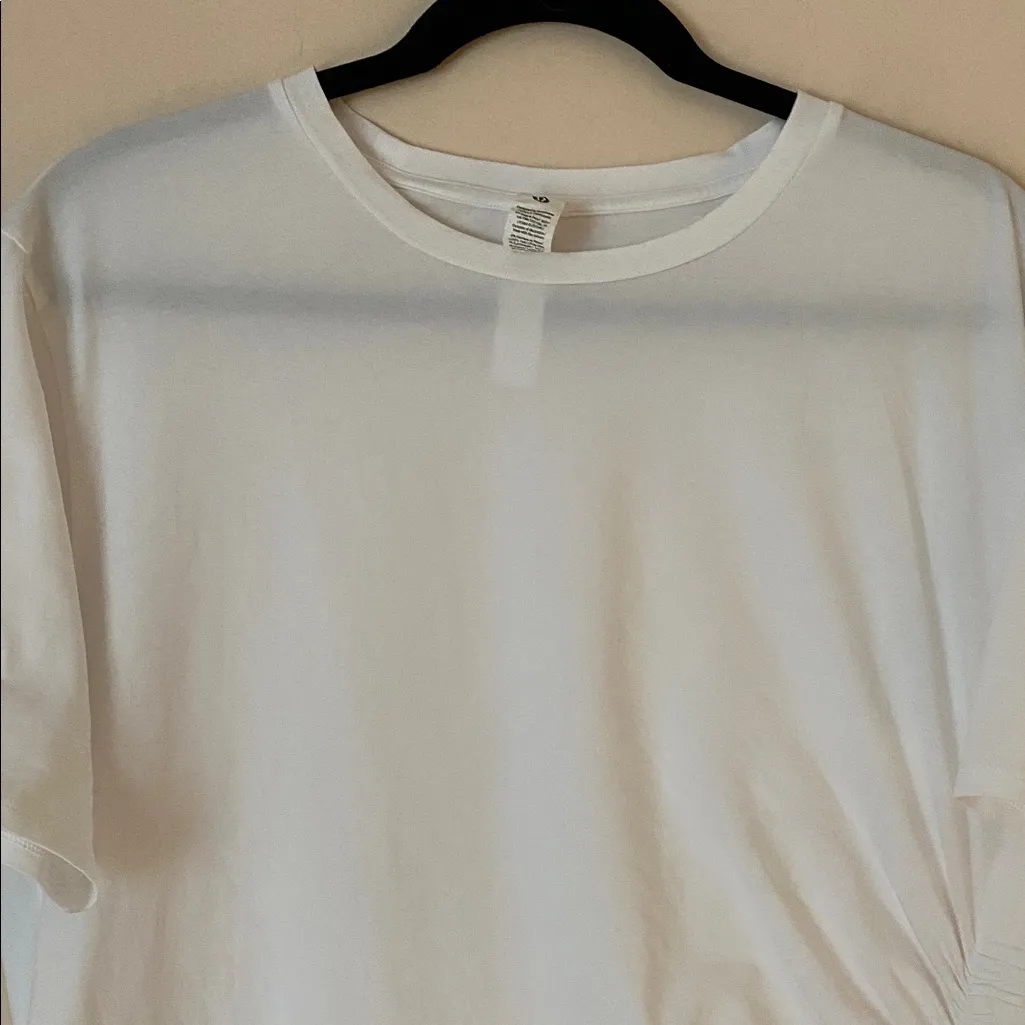 Lululemon white side cinch ruched tee - Image 3