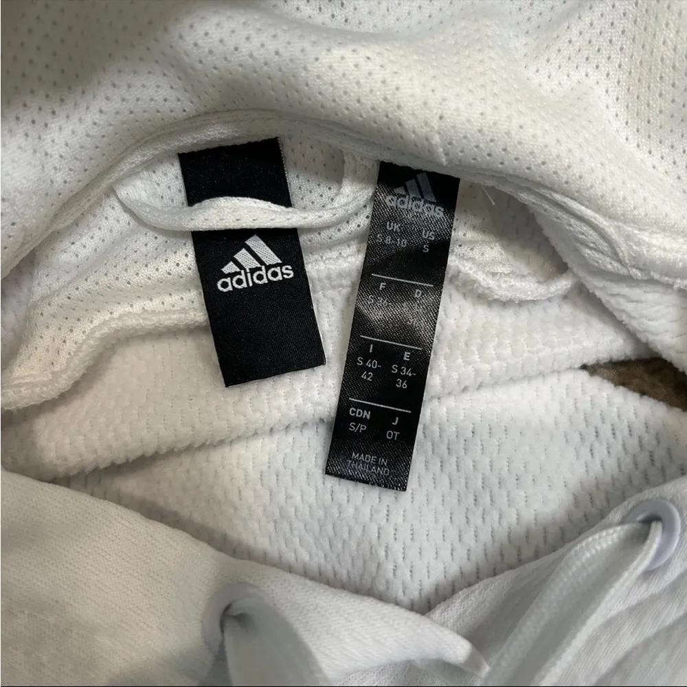 Adidas white cropped jacket in size small - Image 4