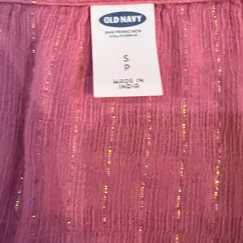 Old navy long bell sleeve vneck pink shimmer peasant top size small - Image 6