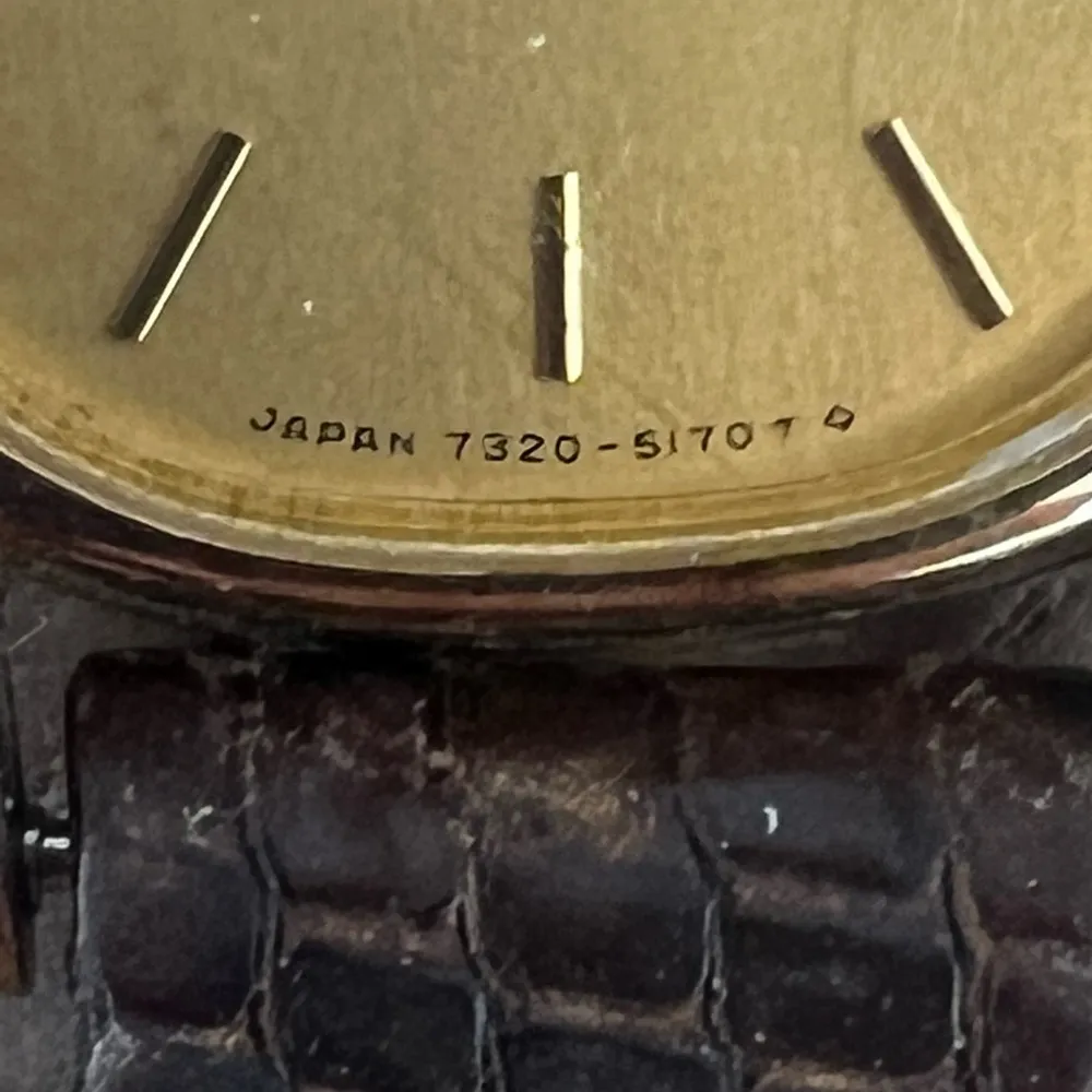 Seiko Ladies Watch Vintage Leather Strap Gold Tone Case and Rounded Square Dial - Image 4