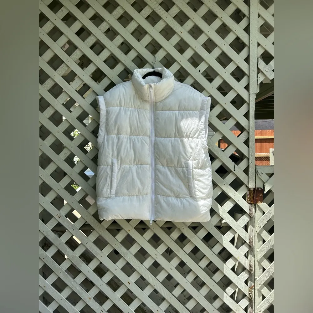 Free people In A Bubble Puffer Vest - Image 5