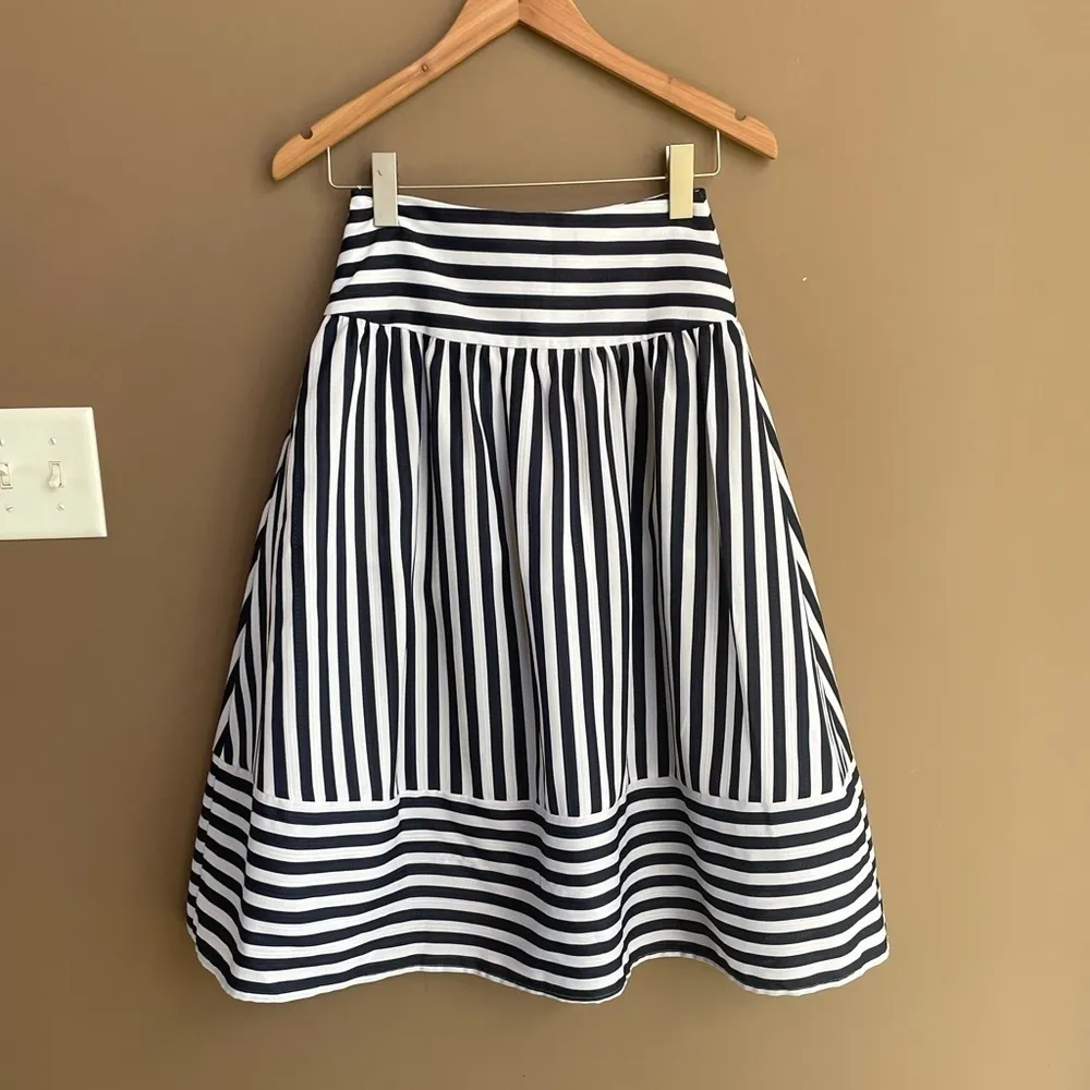 J.O.A Panel Striped Skirt in Navy Stripe‎ Size XS - Image 9