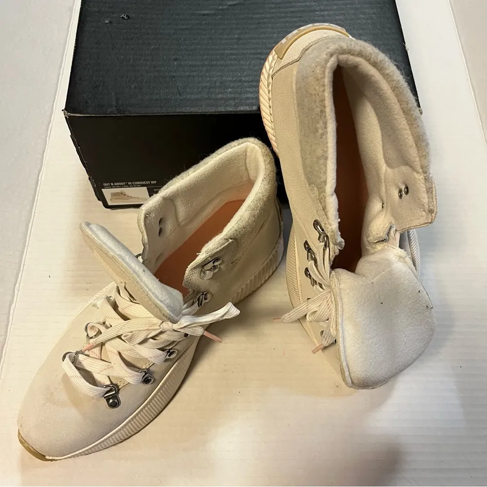 Sorel Boots Out and About III Conquest in Chalk & Sea Salt Sz 11 EUC w/ Box - Image 5