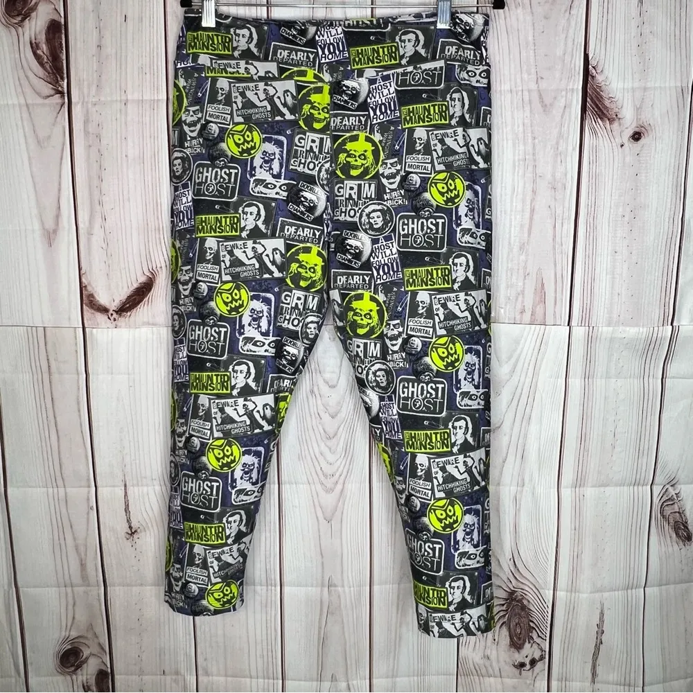 Disney Haunted Mansion Graphic capri Leggings - Image 2