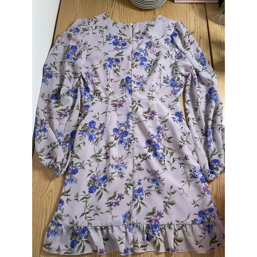 New Women’s Forever 21 Floral Print attached Lined Ruched Dress Lavender Small - Image 4