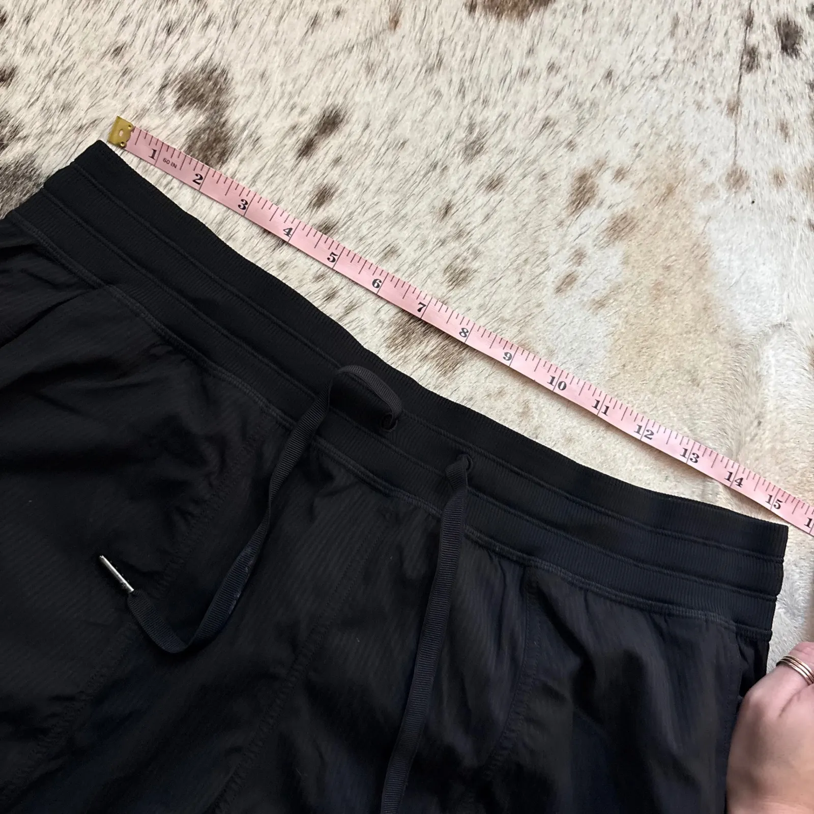 LULULEMON Dance Studio Relaxed-Fit Mid-Rise Cargo Jogger In Black Size Large - Image 7