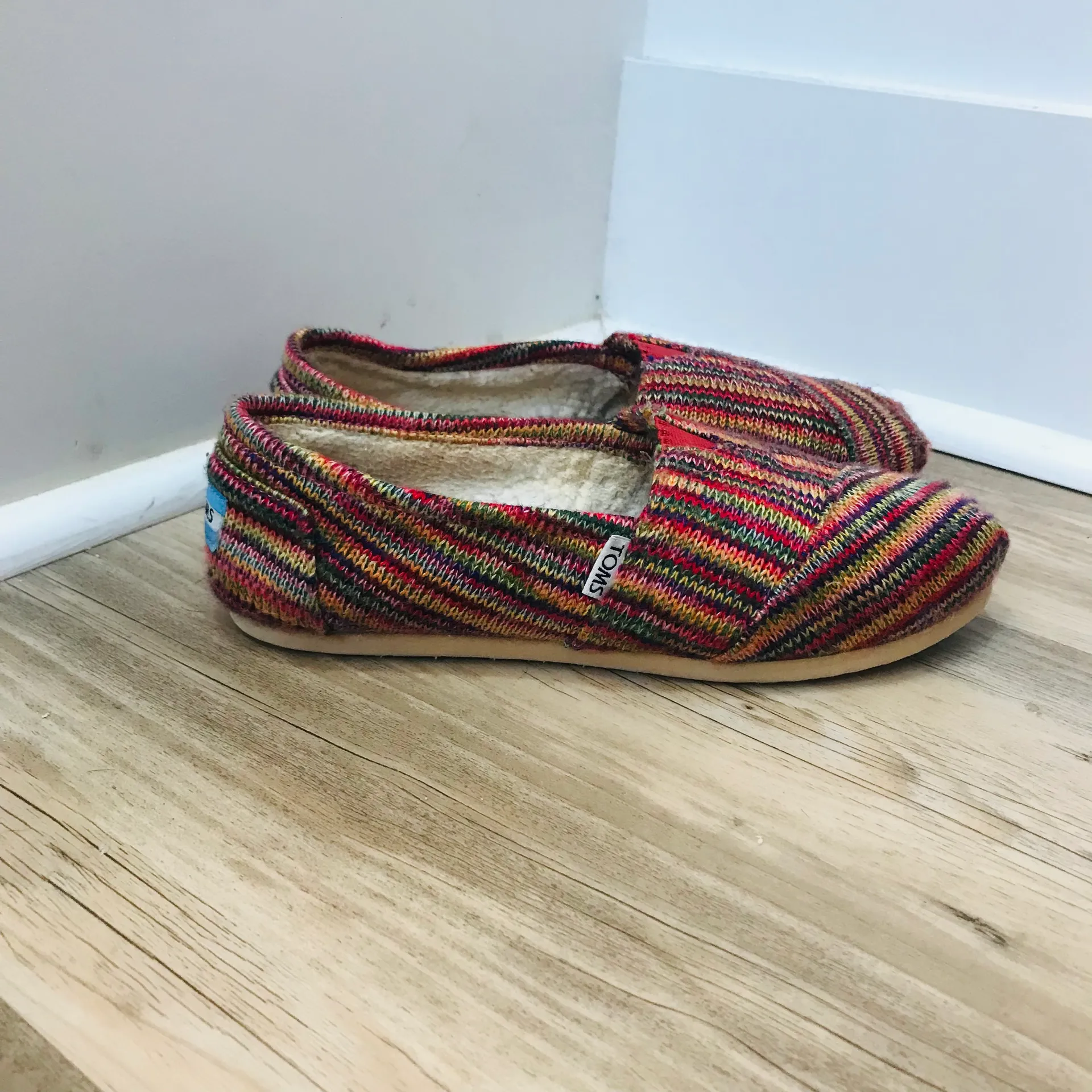 Fleece-Lined multicolor Slip-On shoe sz 7.5. - Image 4
