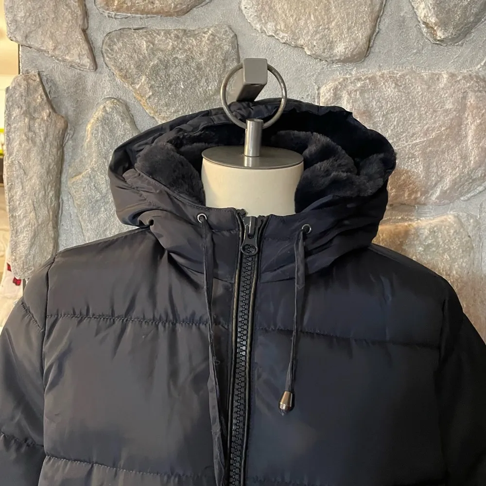 Hot Kiss  Navy Blue Puffer Winter Jacket With Side Zippers- Size Medium - Image 11