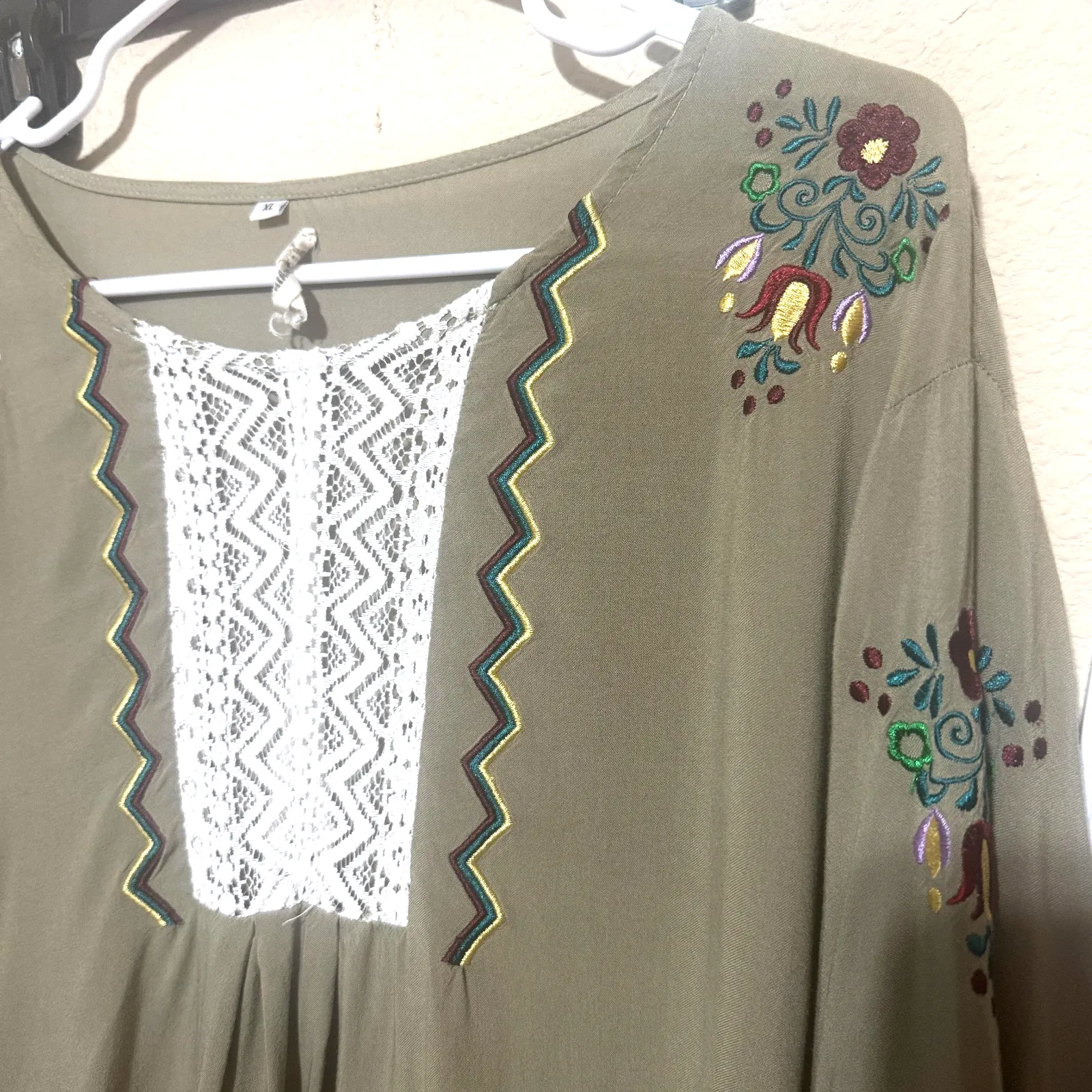 Southern Stitch Peasant Embroidered Tunic Top Sage green sz XL flowy oversize - Image 2