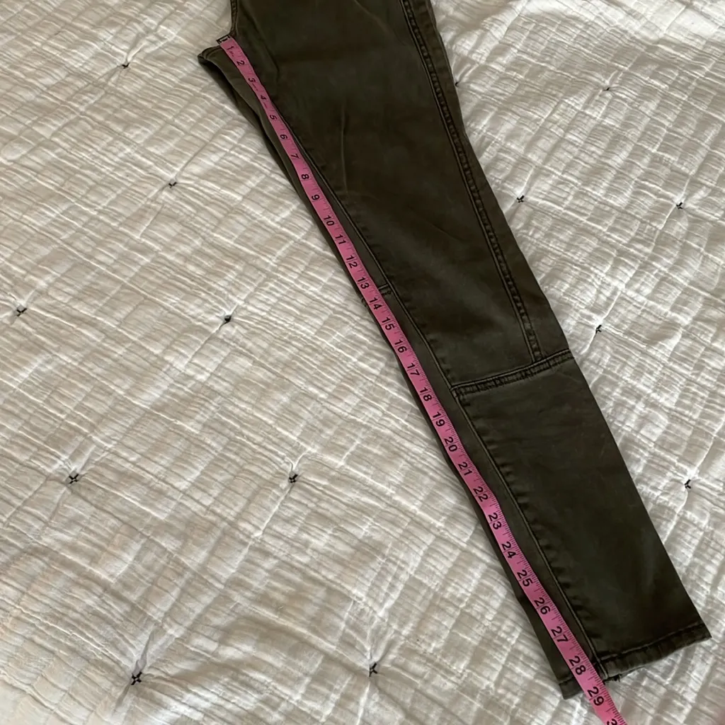 ANTHROPOLOGIE Pilcro Superscript Skinny Mid-Rise Moto Pant Olive Green Size 28 - Image 12