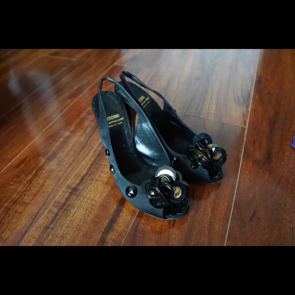 Moschino Black Heels Shoes Sz US 7 EU 37 Elegant - Image 2