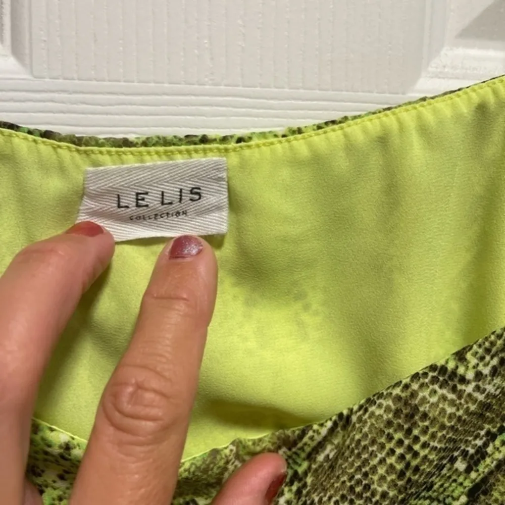 LE LIS SNAKE PRINT NEON SHIFT TANK DRESS - Image 3