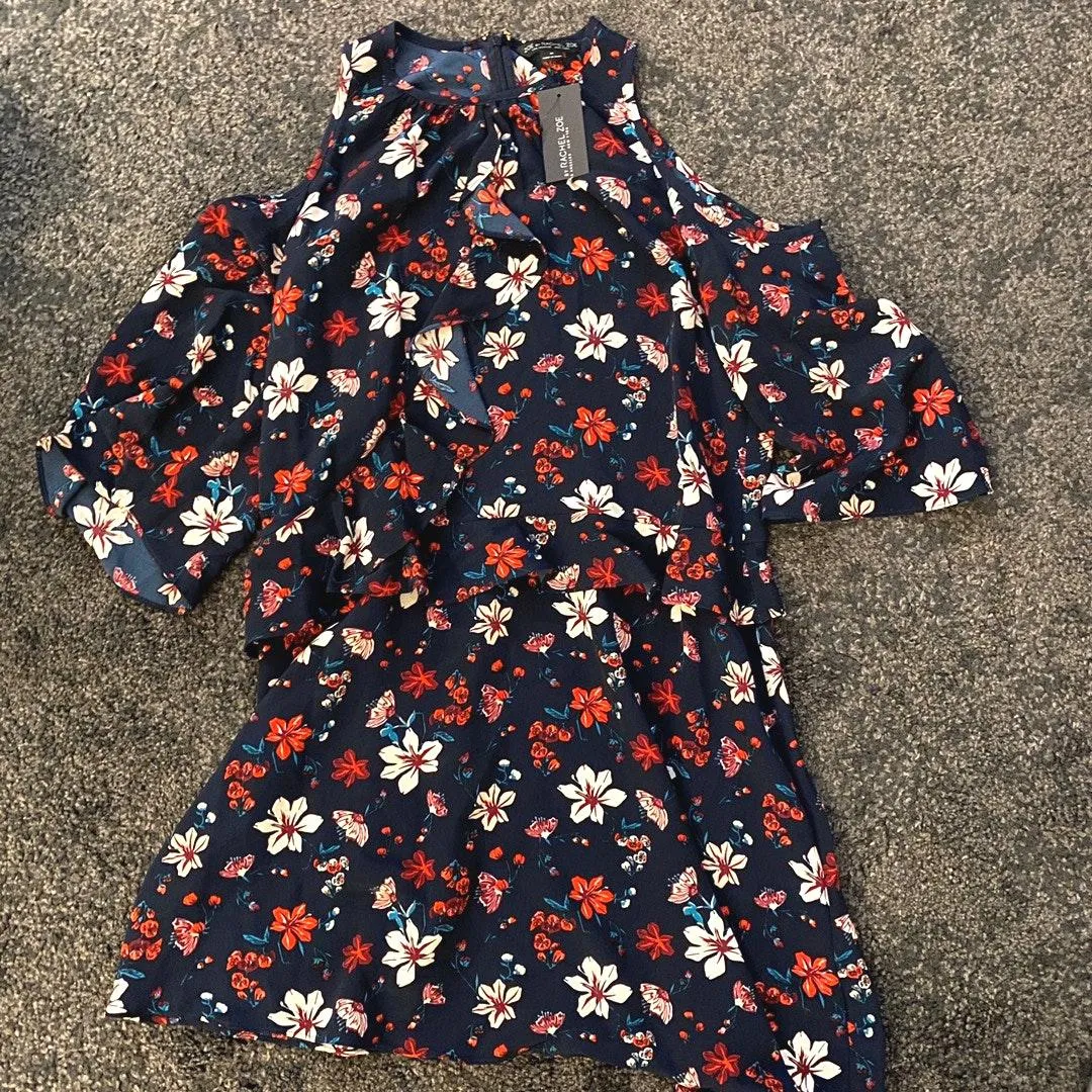 1080 Zoe by  cold shoulder floral dress - Image 5