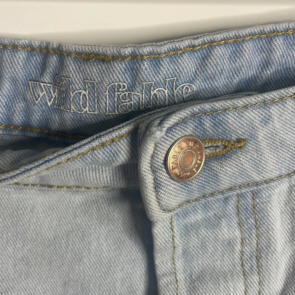 Wild fable shorts pockets plus light blue cotton frayed jean shorts Sz 18 - Image 2