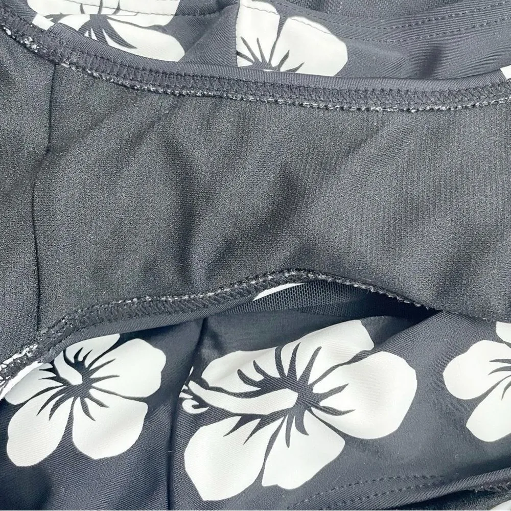 Disney Swimsuit Size Small Polynesian Resort Black & White Skirted Swim Dress - Image 9