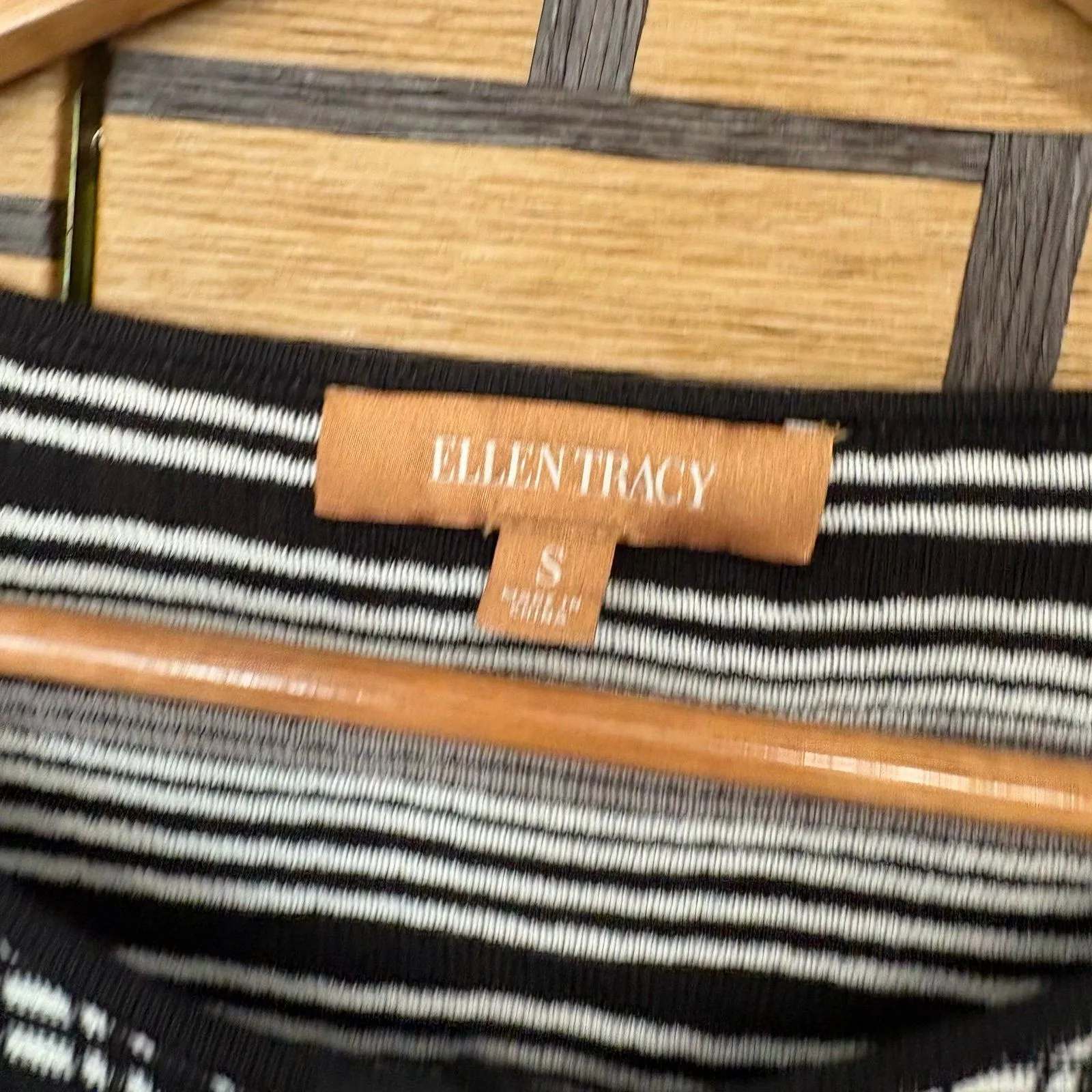 Ellen Tracy Black And White Cardigan Size Small‎ - Image 5