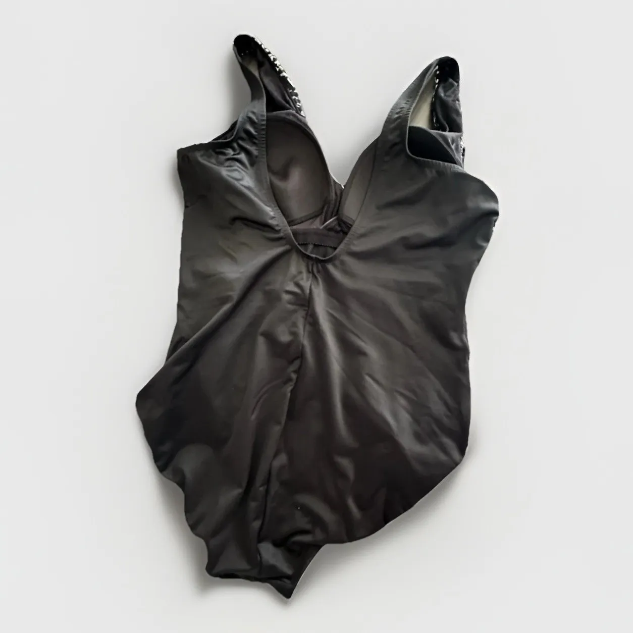 Miraclesuit Size 16 One Piece Swimsuit Black White Abstract Tummy Control - Image 2