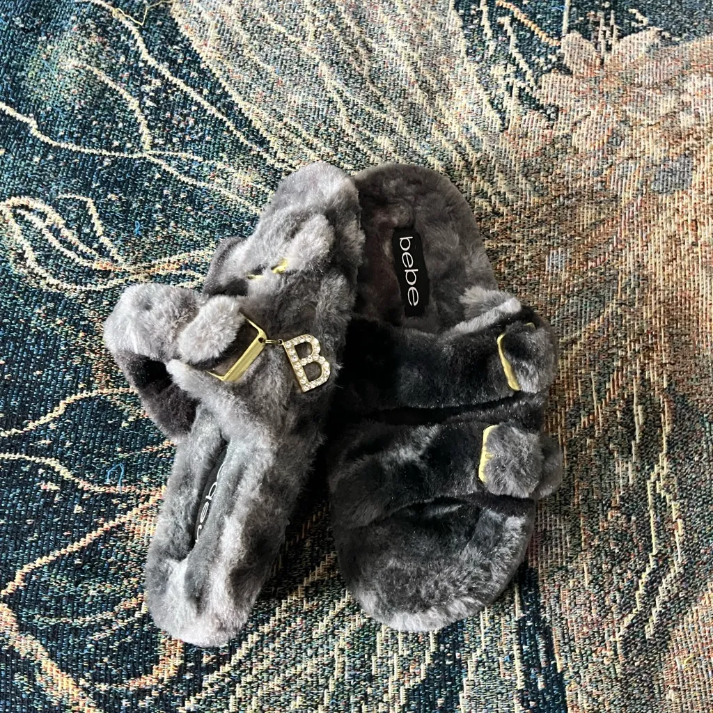 Bebe Plush Gray and Gold Faux Fur Slippers Slides SZ 7 Soft Sandals Rhinestone - Image 11