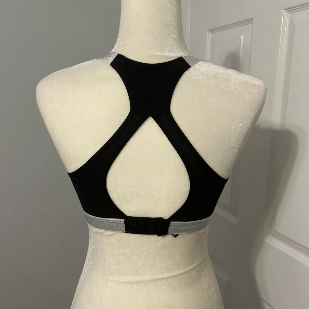 Incredible Lightweight max by Victoria Sport Strappy Sport Bra - Image 15