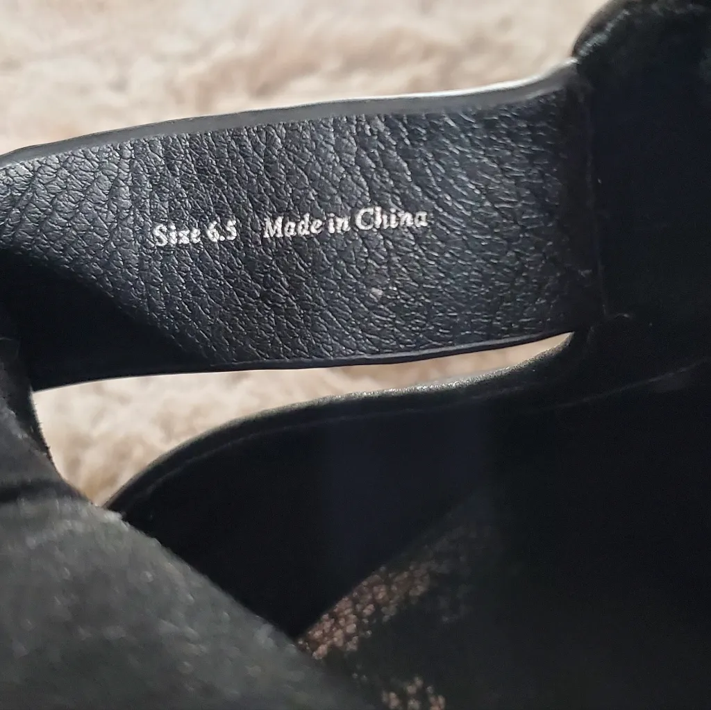 Dolce Vita Black Moto Boots with Buckle Detail Size:6.5 - Image 2