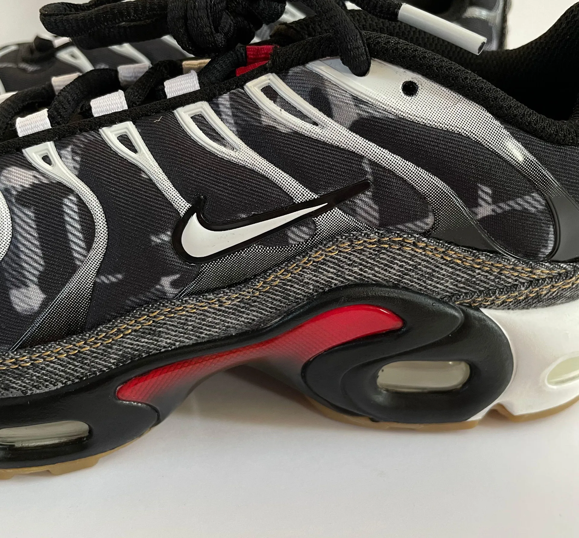 Air Max Plus Shoes - Image 3