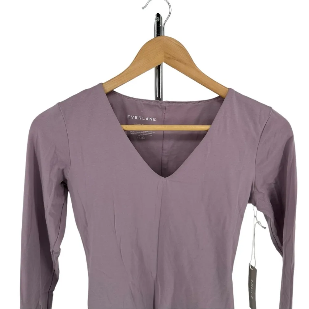 Everlane Long-Sleeve V-Neck Bodysuit T-Shirt Dusty Lavender size Small NWT - Image 5