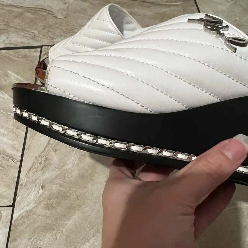 Karl Lagerfeld  Leni White Slide Sandal - Image 10