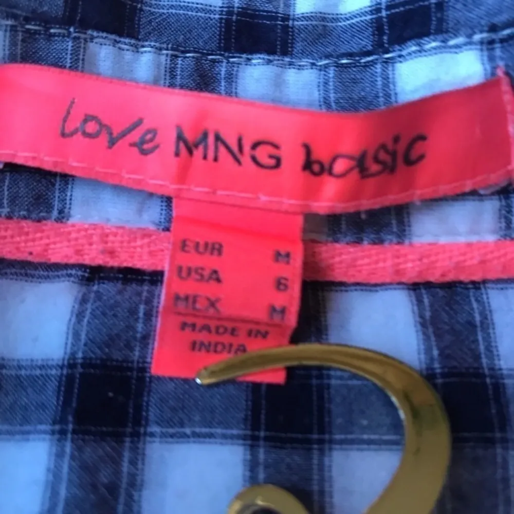 Mango Love MNG Plaid Button-Up Size Medium - Image 4