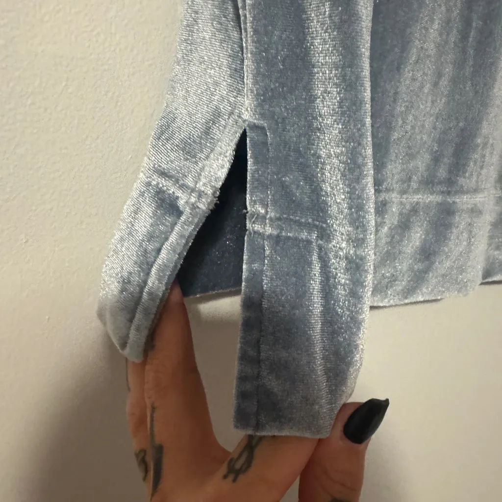 Anthropologie Krisha Velvet Mock Neck Shimmering Short Sleeve Top size Small - Image 8