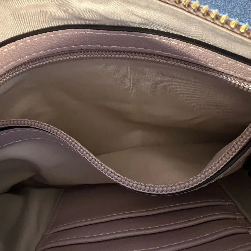 INC wristlet-light pink - Image 5