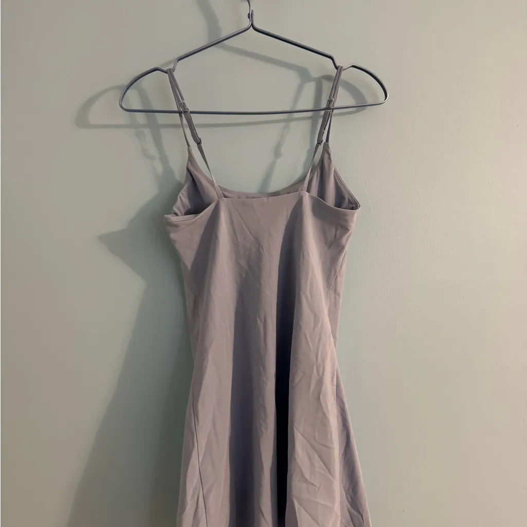 Abercrombie and Fitch athletic dress with built - Image 4