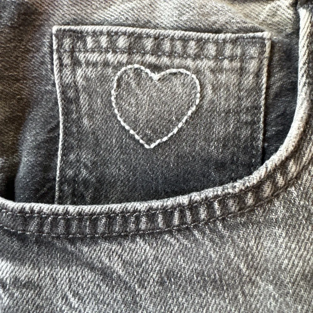 7 For All Mankind Easy James Fern Grey Denim Cut Off Jean Shorts Size 26 NWT - Image 6