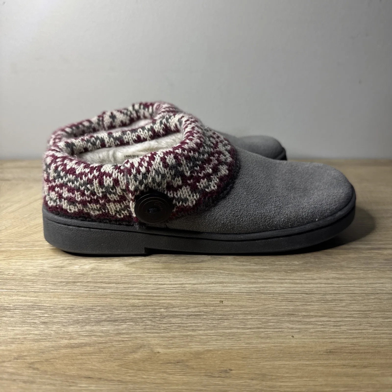 Clarks Slippers Gray Red‎ Womens Sweater Collar Button Suede Upper Cozy Hygge 7 - Image 2