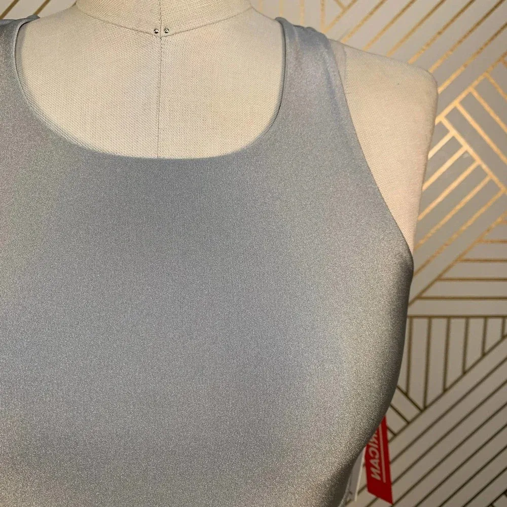 Good American The Empower‎ Sports Bra in Silver - Image 5