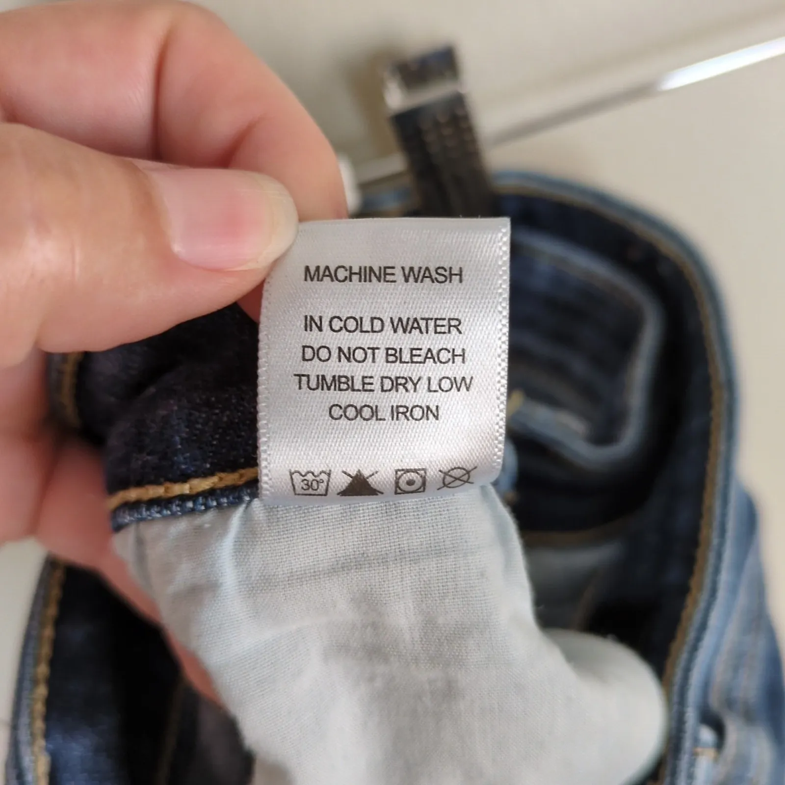 JUDY BLUE Skinny Fit Medium Wash Distressed Stretch Denim Slant Hem Women's 29 - Image 6