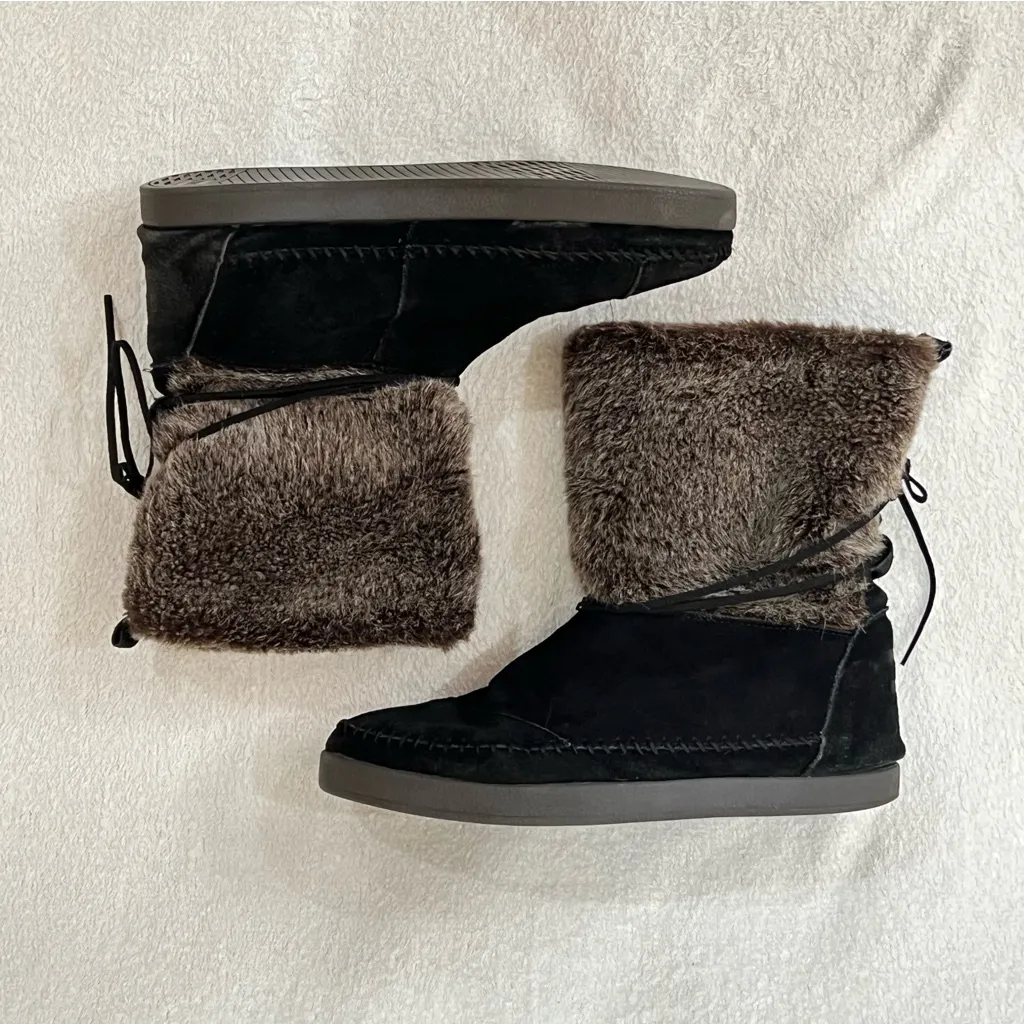 TOMS Nepal Black Suede Faux Fur Moccasin Boot Size 10 - Image 7